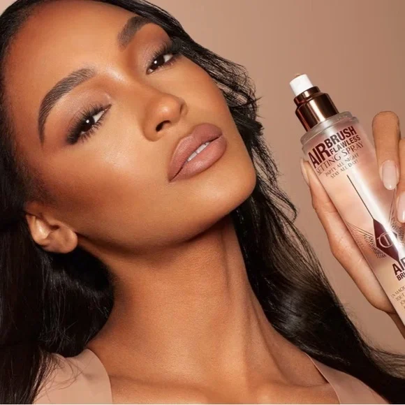 Charlotte Tilbury Airbrush Flawless Setting Spray 1.1 fl oz/34 ml - Picture 4 of 4